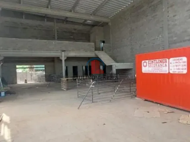 Loja com 422m², para alugar, no bairro Jardim Werner Plaas em Americana