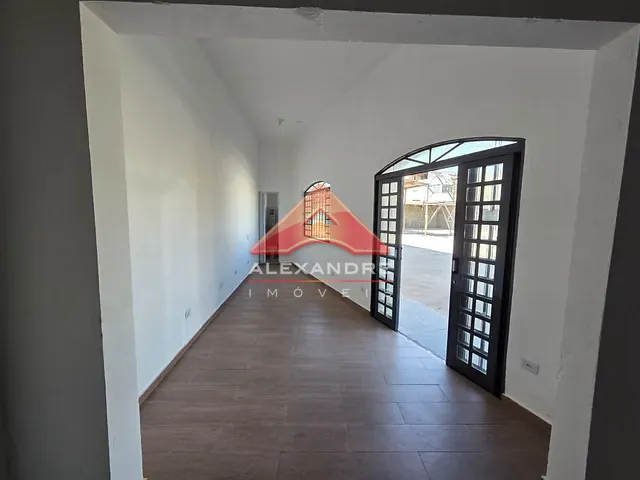 Loja com 630m², à venda, no bairro Jardim Ismênia em São José dos Campos