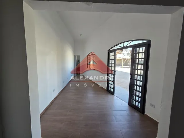 Loja com 630m², à venda, no bairro Jardim Ismênia em São José dos Campos