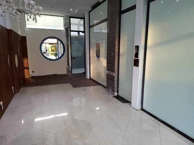 Loja com 90m², para alugar, no bairro Pinheiros em São Paulo