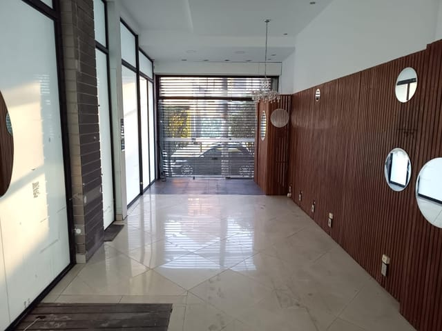 Loja com 90m², para alugar, no bairro Pinheiros em São Paulo