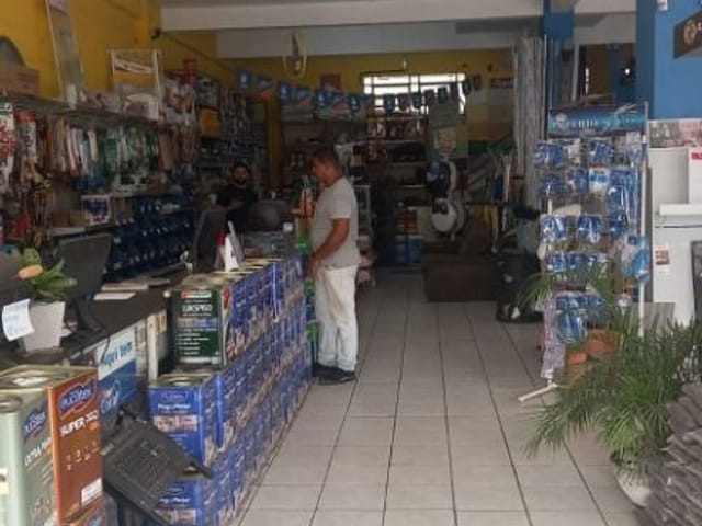 Loja com 330m², à venda, no bairro Jardim Munhoz Júnior em Osasco