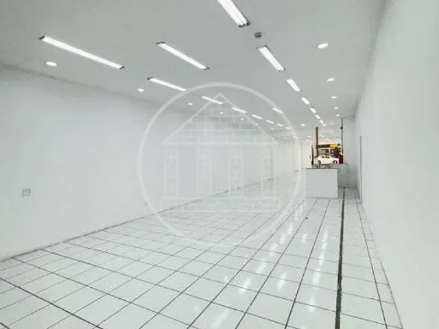 Loja com 400m², para alugar, no bairro Santo Amaro em São Paulo