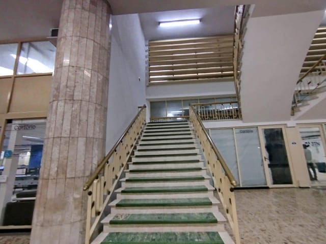 Loja com 130m², para alugar, no bairro República em São Paulo
