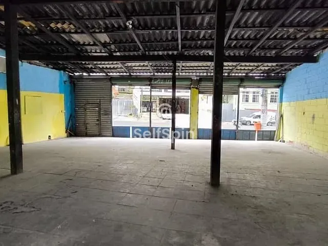 Loja com 100m², para alugar, no bairro Santa Rosa em Niterói