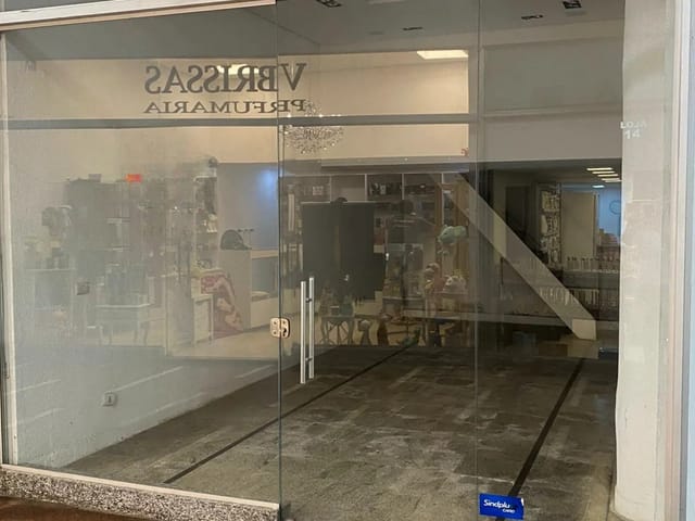 Loja com 29m², para alugar, no bairro República em São Paulo