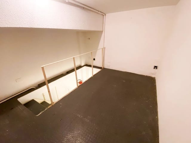 Loja com 29m², para alugar, no bairro República em São Paulo