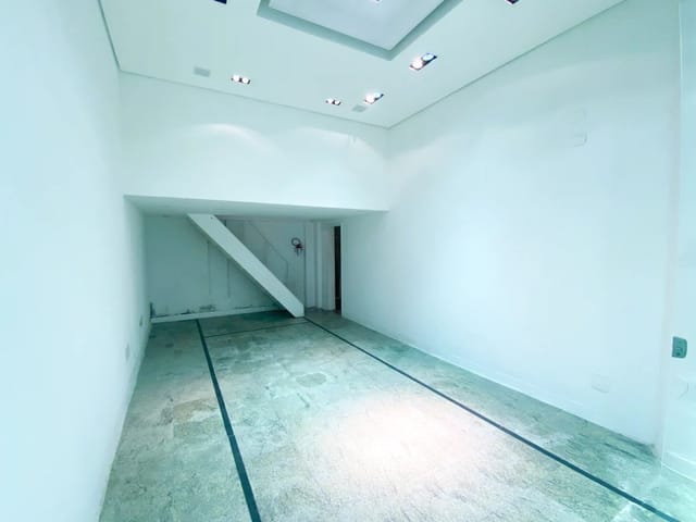 Loja com 29m², para alugar, no bairro República em São Paulo
