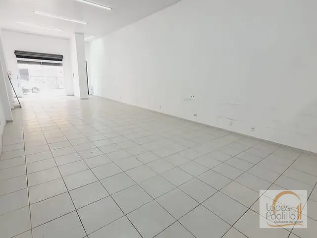 Loja com 150m², para alugar, no bairro Centro em Atibaia