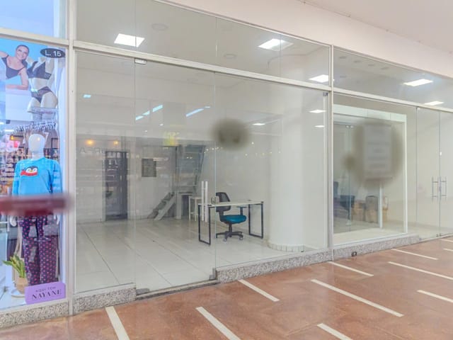 Loja com 24m², para alugar, no bairro República em São Paulo