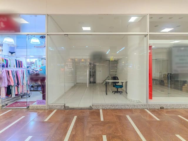 Loja com 24m², para alugar, no bairro República em São Paulo
