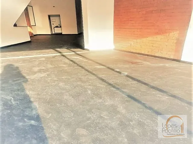 Loja com 250m², para alugar, no bairro Vila Thais em Atibaia