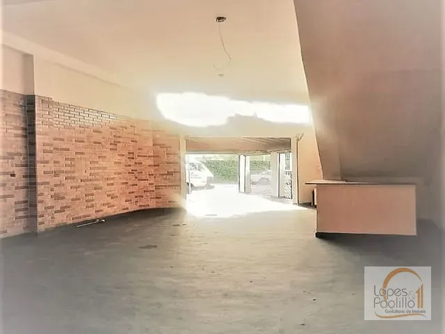 Loja com 250m², para alugar, no bairro Vila Thais em Atibaia