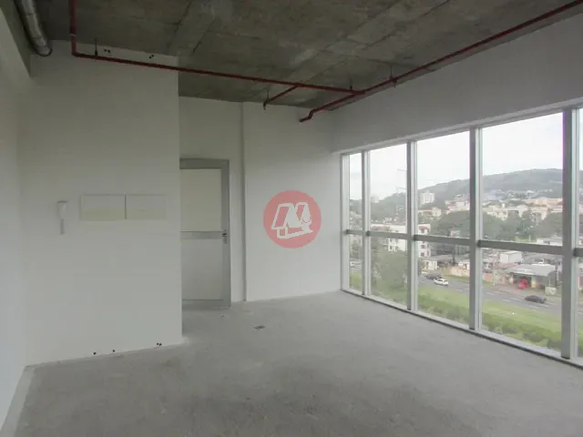Loja para alugar, no bairro Jardim do Salso em Porto Alegre