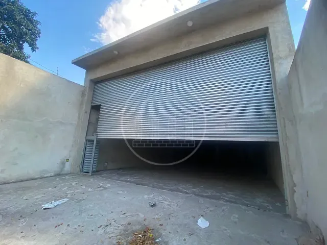 Loja com 227m², para alugar, no bairro Jardim Cruzeiro em São Paulo