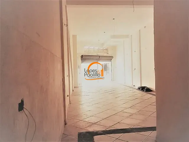 Loja com 100m², para alugar, no bairro Vila Thais em Atibaia