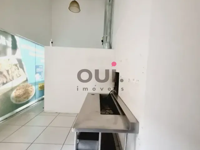 Loja à venda ou para alugar, no bairro Barra Funda em São Paulo
