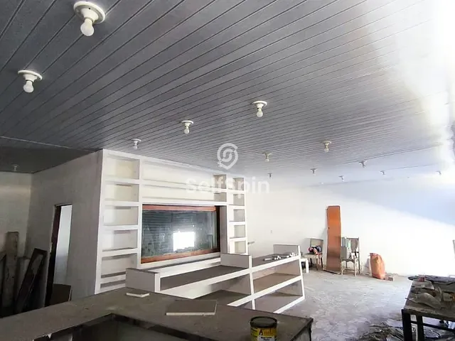 Loja com 200m², para alugar, no bairro Itaípu em Niterói