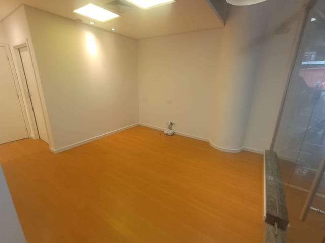 Loja com 45m², para alugar, no bairro República em São Paulo