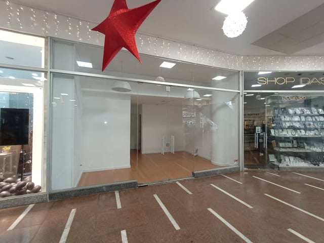 Loja com 45m², para alugar, no bairro República em São Paulo