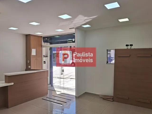 Loja com 120m², para alugar, no bairro Campo Belo em São Paulo