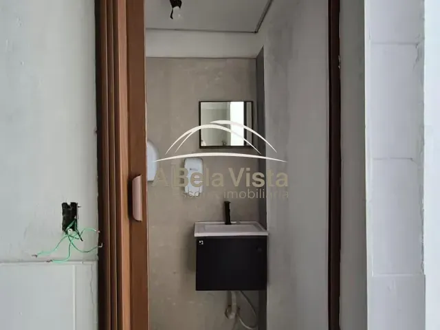 Loja para alugar, no bairro km 18 em Osasco