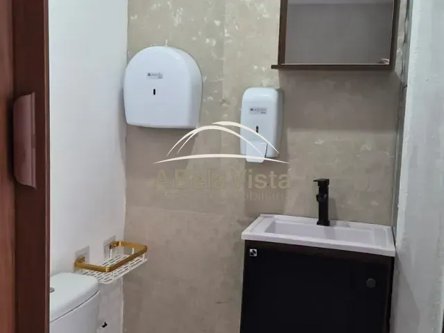 Loja para alugar, no bairro km 18 em Osasco