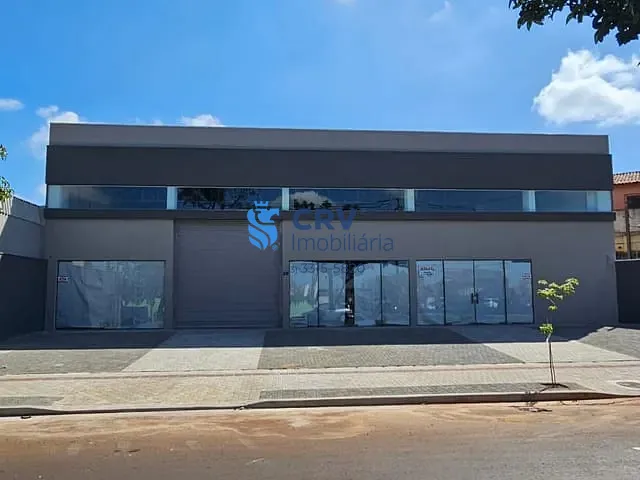 Loja com 634m², para alugar, no bairro Messiânico em Londrina