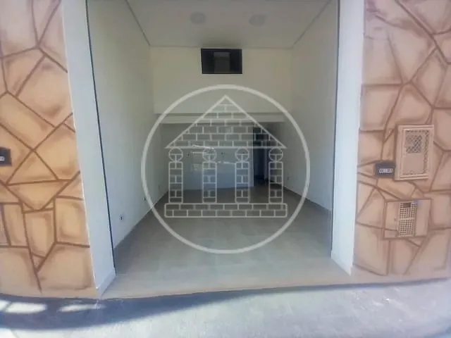 Loja com 25m², para alugar, no bairro Vila das Belezas em São Paulo