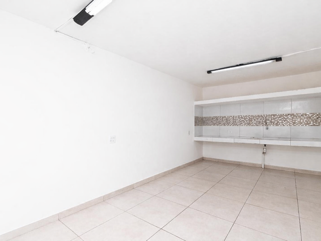 Loja com 35m², para alugar, no bairro Cambuci em São Paulo