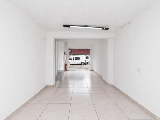 Loja com 35m², para alugar, no bairro Cambuci em São Paulo