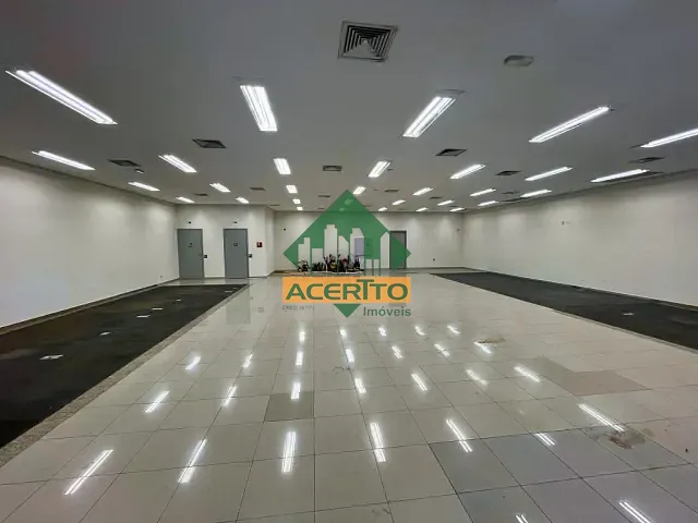 Loja com 386m², para alugar, no bairro São João em Araçatuba