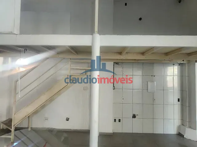 Loja para alugar, no bairro Centro em Barra Mansa