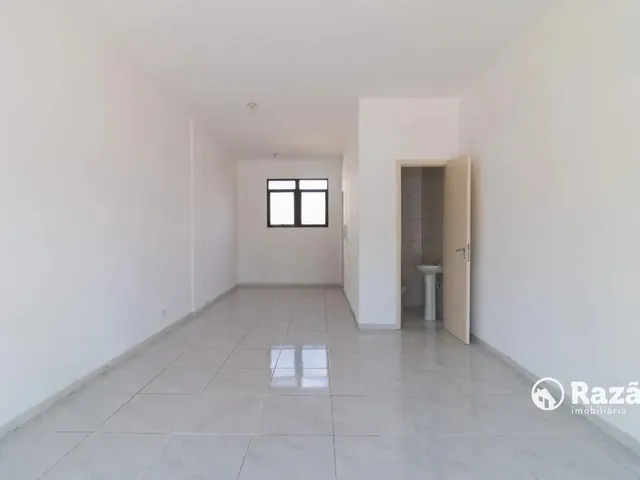 Loja para alugar, no bairro Vista Alegre em Curitiba