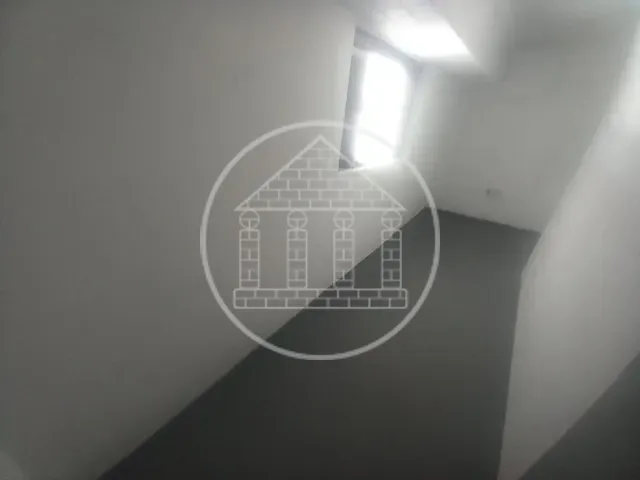 Loja com 21m², para alugar, no bairro Vila das Belezas em São Paulo
