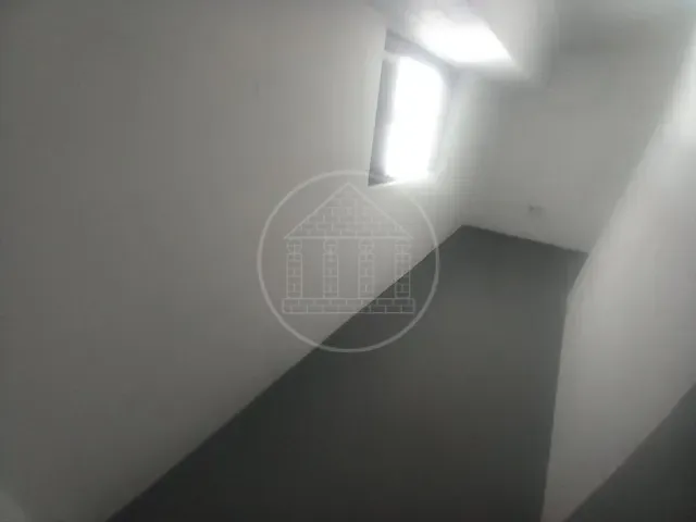 Loja com 21m², para alugar, no bairro Vila das Belezas em São Paulo