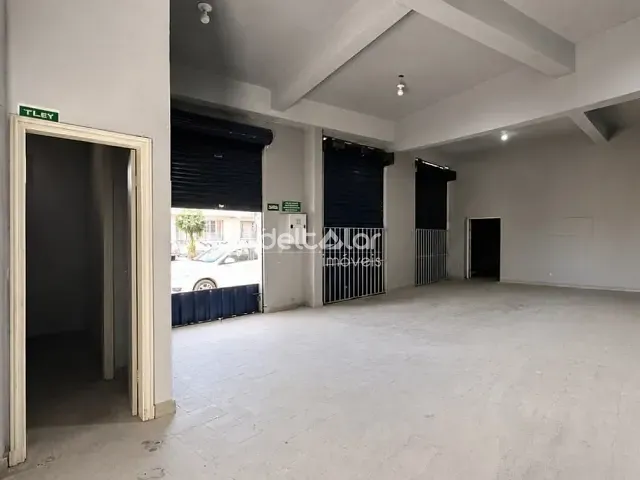 Loja com 100m², para alugar, no bairro Carlos Prates em Belo Horizonte