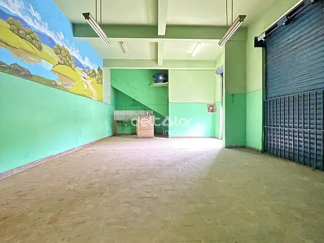 Loja com 100m², para alugar, no bairro Carlos Prates em Belo Horizonte