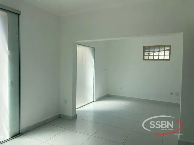 Loja à venda ou para alugar, no bairro Centro em Nova Odessa
