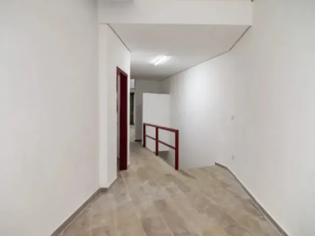Loja com 450m², para alugar, no bairro República em São Paulo