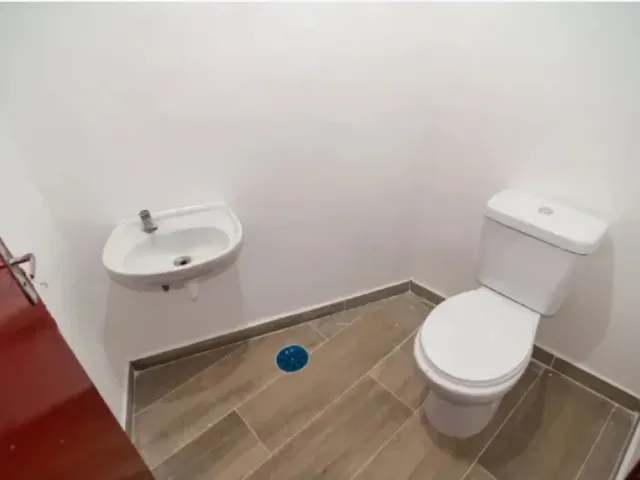 Loja com 450m², para alugar, no bairro República em São Paulo
