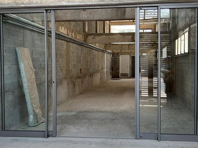 Loja com 250m², à venda ou para alugar, no bairro Vila Romana em São Paulo