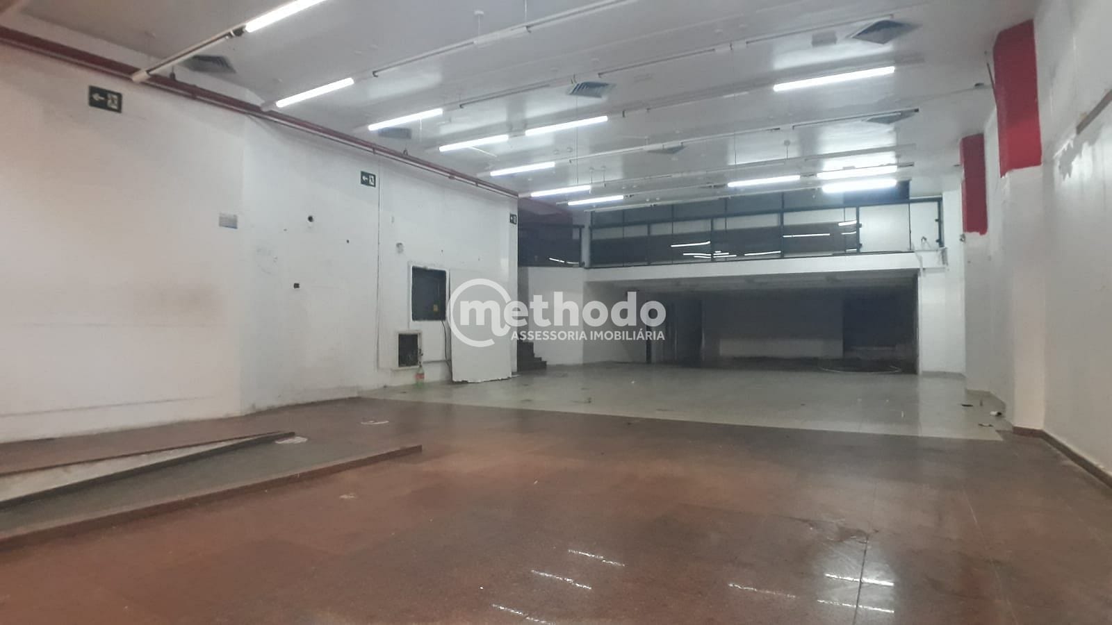 Loja-Salão, 580 m² - Foto 1