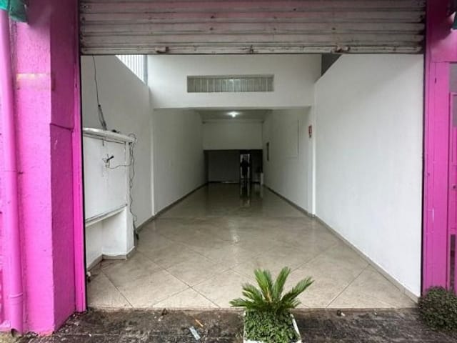 Loja com 100m², para alugar, no bairro Jardim dos Ipês em Cotia