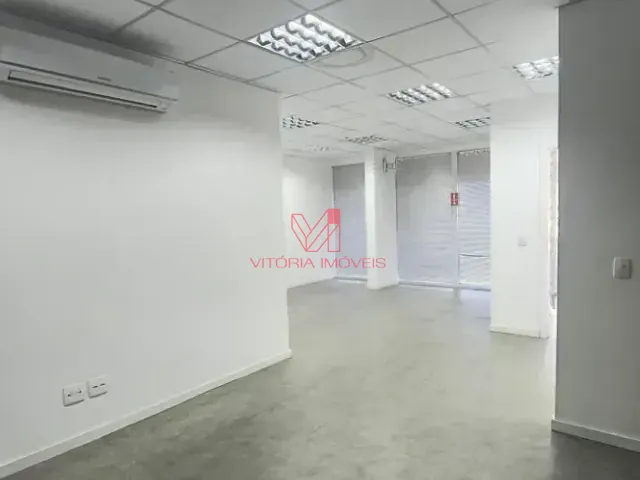 Loja para alugar, no bairro Enseada do Suá em Vitória