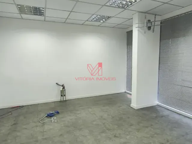 Loja para alugar, no bairro Enseada do Suá em Vitória