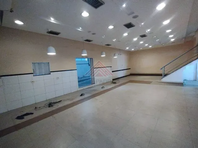Loja com 700m², para alugar, no bairro Vila Bocaina em Mauá