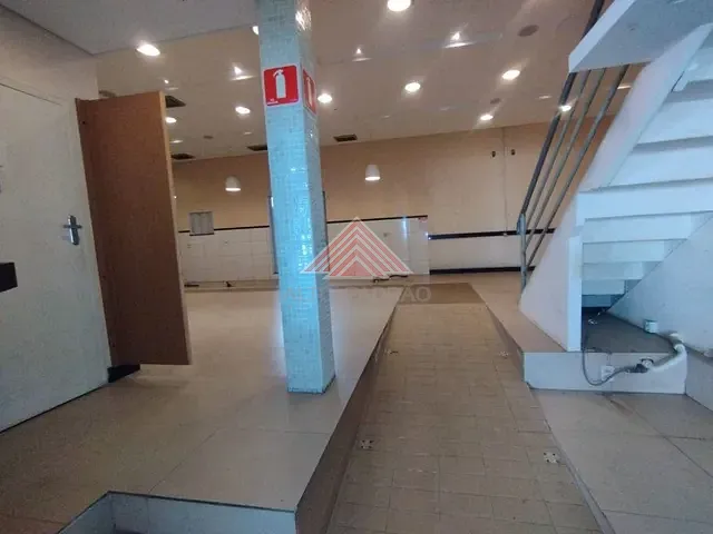Loja com 700m², para alugar, no bairro Vila Bocaina em Mauá