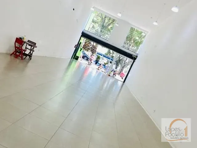 Loja com 296m², para alugar, no bairro Centro em Atibaia