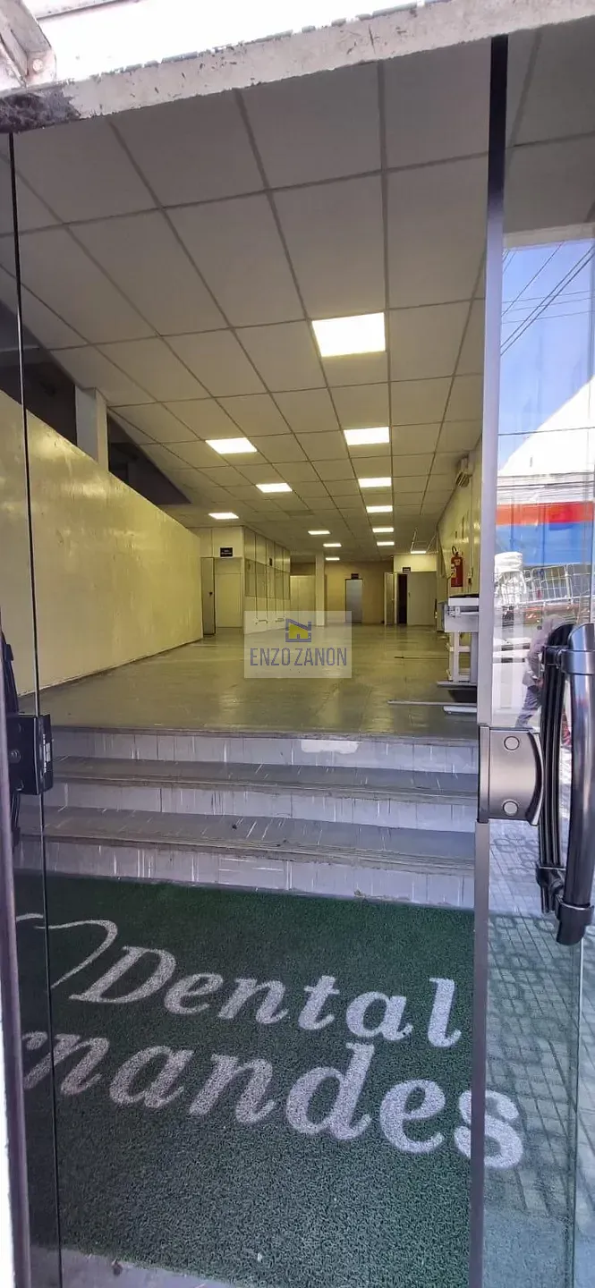 Loja-Salão, 244 m² - Foto 1